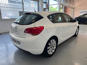 Opel Astra  1.7 CDTi 110 CV Sport   - Foto 4