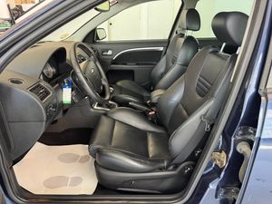 Ford Mondeo 3.0i V6 ST 220 Wagon   - Foto 6