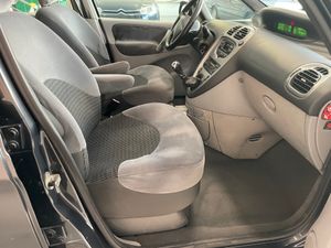 Citroën Xsara Picasso 1.6 HDi 110 Exclusive   - Foto 12