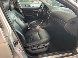 BMW Serie 5 525dA 163cv   - Foto 14