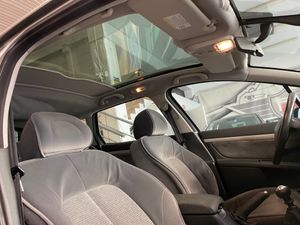 Peugeot 407 SW ST Confort Pack 2.2   - Foto 13