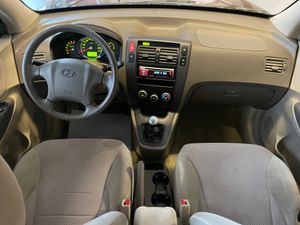 Hyundai Tucson 2.0 CDRi VGT Style   - Foto 10