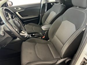 Kia XCeed Concept  - Foto 10