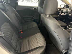 Kia XCeed Concept  - Foto 7