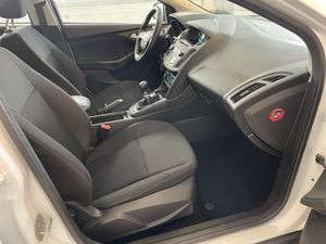 Ford Focus 1.0 ECOBOOST  - Foto 14