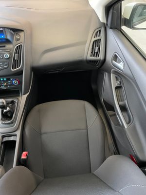 Ford Focus 1.0 ECOBOOST  - Foto 10