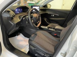 Peugeot 208 Hybrid 100 Allure  - Foto 6
