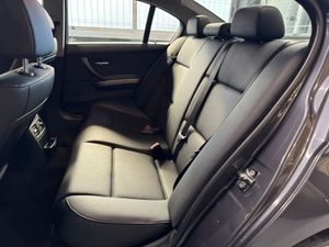 BMW Serie 3 318d  - Foto 9