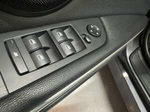 BMW Serie 3 318d  - Foto 16