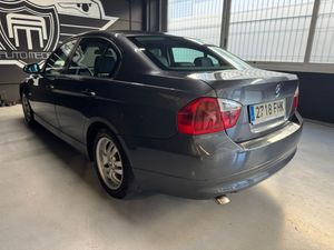 BMW Serie 3 318d  - Foto 5