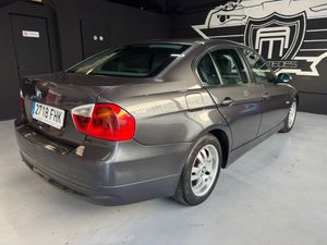 BMW Serie 3 318d  - Foto 4
