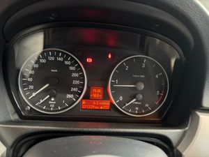 BMW Serie 3 318d  - Foto 13