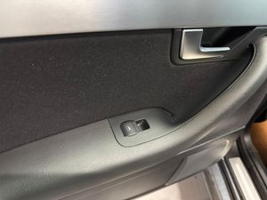 Audi A4 2.0 TDI  - Foto 16