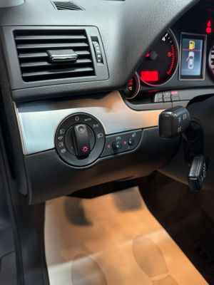 Audi A4 2.0 TDI  - Foto 11