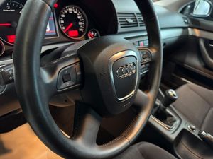 Audi A4 2.0 TDI  - Foto 6