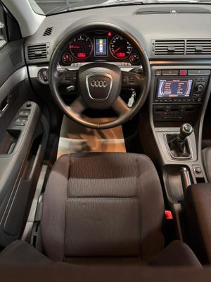 Audi A4 2.0 TDI  - Foto 9