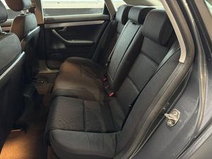 Audi A4 2.0 TDI  - Foto 13