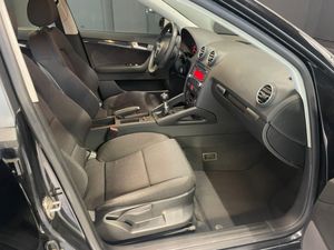 Audi A3 1.6 FSI Ambition  - Foto 8