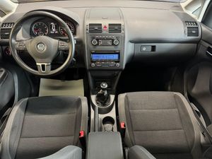 Volkswagen Touran Advance  - Foto 11