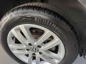 Volkswagen Touran Advance  - Foto 21