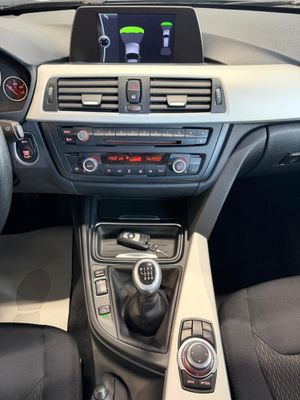 BMW Serie 3 318 d  - Foto 11