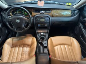 Jaguar X Type 2.5  - Foto 13