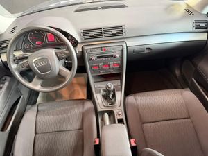 Audi A4 2.0 TDI  - Foto 7