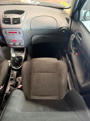 Alfa Romeo 147 1.9 JTD 120 Sport  - Foto 8