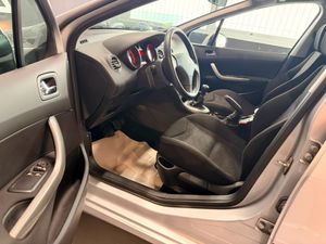 Peugeot 308 Confort  - Foto 8