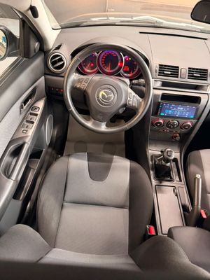 Mazda 3 1.6 CRDT Sportive  - Foto 6