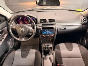 Mazda 3 1.6 CRDT Sportive  - Foto 7