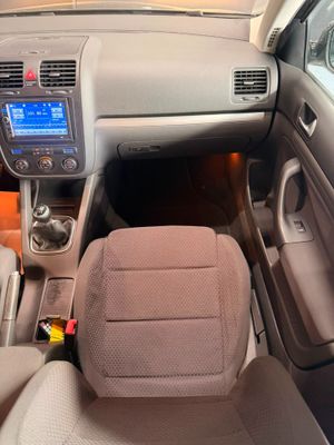 Volkswagen Golf Advance  - Foto 14