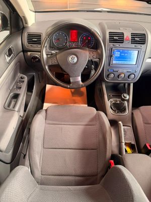 Volkswagen Golf Advance  - Foto 8