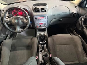 Alfa Romeo 147 1.9 JTD 120 Sport  - Foto 6