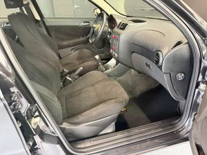 Alfa Romeo 147 1.9 JTD 120 Sport  - Foto 12