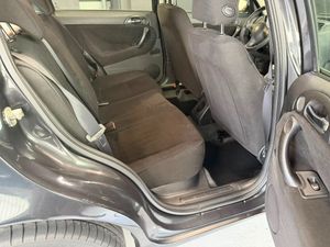 Alfa Romeo 147 1.9 JTD 120 Sport  - Foto 13
