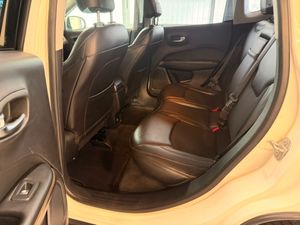 Jeep Renegade LONGUITUDE  - Foto 17