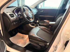 Jeep Renegade LONGUITUDE  - Foto 11