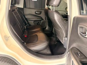 Jeep Renegade LONGUITUDE  - Foto 18