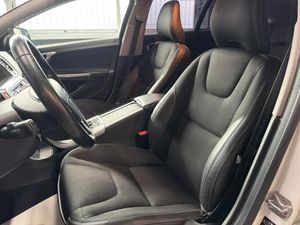 Volvo V60 Kinetic  - Foto 17