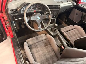 BMW Serie 3 318IS  - Foto 18