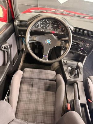 BMW Serie 3 318IS  - Foto 8