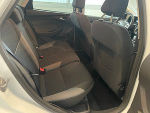 Ford Focus 1.6 TDCI SPORTBREAK   - Foto 8