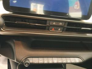 Jeep Avenger 1.2 eHybrid 74kW 100CV Altitude - Foto 22