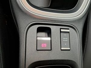 Jeep Avenger 1.2 eHybrid 74kW 100CV Altitude - Foto 21