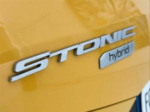 Kia Stonic 1.0 TGDi 74kW 100CV MHEV MT GT Line - Foto 22