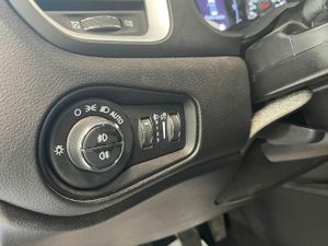 Jeep Renegade Longitude 1.0G 88kW 120CV 4x2  - Foto 13