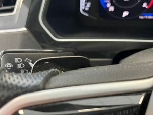 Volkswagen Tiguan RLine 1.5 TSI 110kW 150CV DSG  - Foto 22
