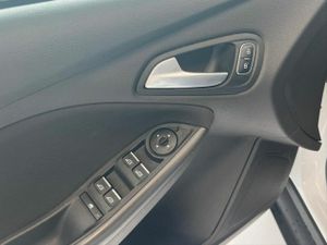 Ford Focus 1.0 Ecoboost AutoStartStop 74kW Trend  - Foto 21