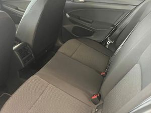 Volkswagen Golf Life 1.0 TSI 81kW 110CV  - Foto 27